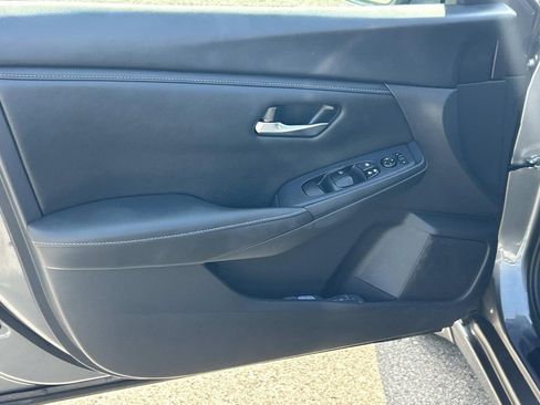 Used 2024 Nissan Sentra SV FWD image 15