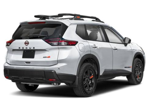 Used 2026 Nissan Rogue SV AWD/4WD image 2
