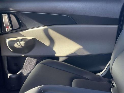 New 2026 Kia Carnival image 23