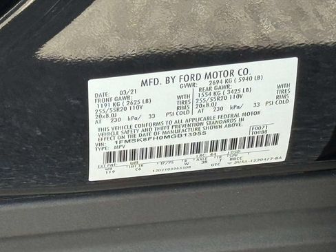 Used 2021 Ford Explorer Limited w/ Equipment Group 301A AWD/4WD image 36