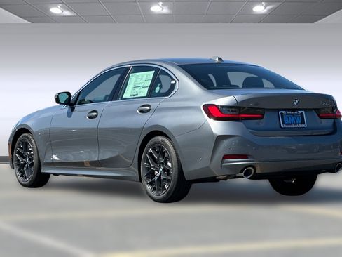 Used 2025 BMW 330i xDrive Sedan w/ Convenience Package image 3