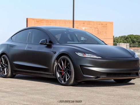 Used 2024 Tesla Model 3 Performance image 12