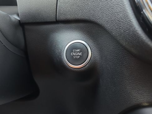Used 2020 Volvo XC40 T5 R-Design AWD/4WD image 27
