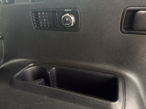 Used 2020 Kia Sorento SX image 8