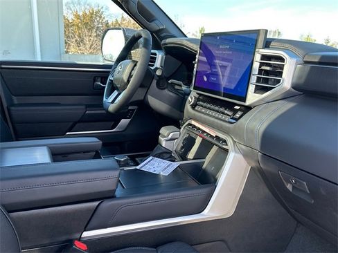 New 2025 Toyota Tundra Platinum image 9