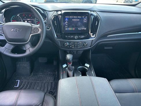 Used 2024 Chevrolet Traverse RS FWD image 12