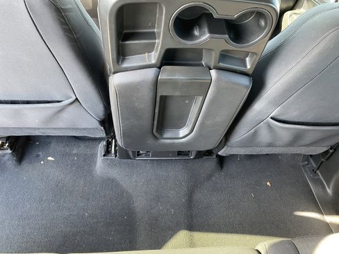 Used 2022 Chevrolet Silverado 1500 Custom RWD image 17