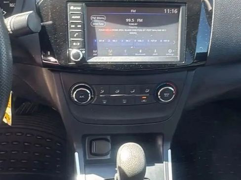 Used 2019 Nissan Sentra S image 16