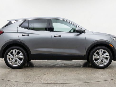 Used 2025 Buick Encore GX Preferred AWD/4WD image 11