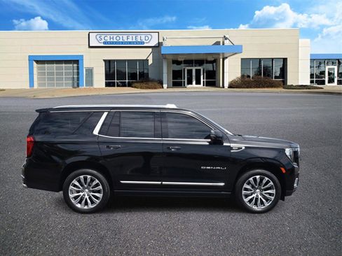 Used 2021 GMC Yukon Denali w/ Denali Ultimate Package AWD/4WD image 2
