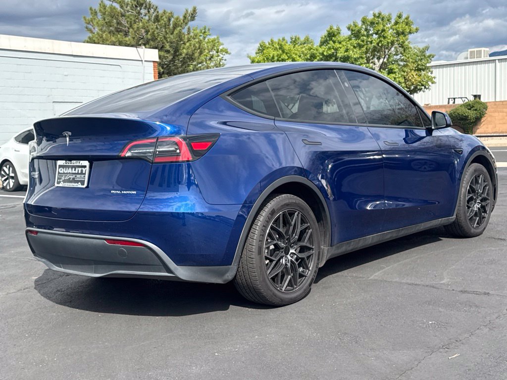 Used 2024 Tesla Model Y Long Range AWD/4WD image 9