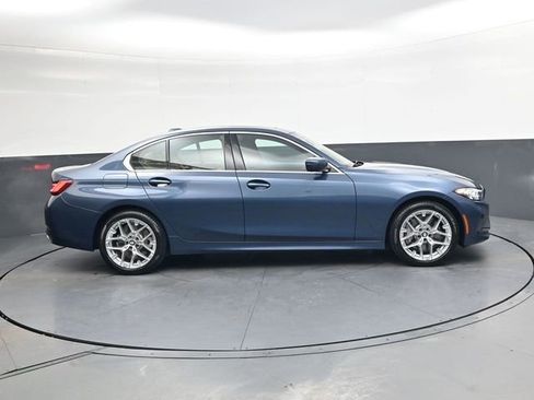 Used 2025 BMW 330i xDrive Sedan image 3