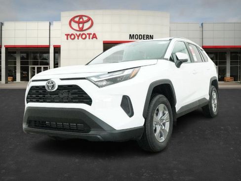 New 2025 Toyota RAV4 XLE image 4