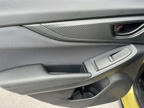 Used 2021 Subaru Crosstrek 2.0i Premium image 19