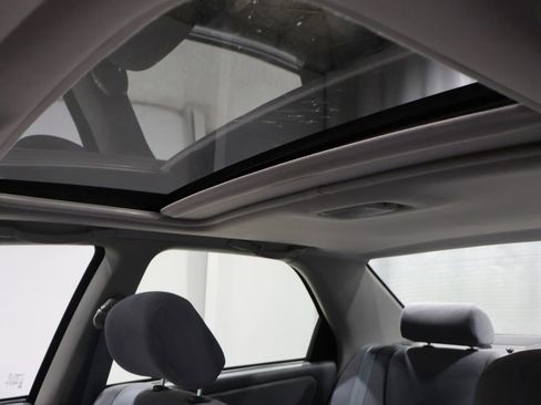 Used 2001 Toyota Camry LE image 9