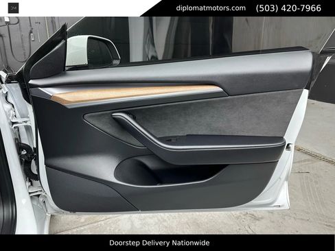 Used 2022 Tesla Model 3 Long Range image 23