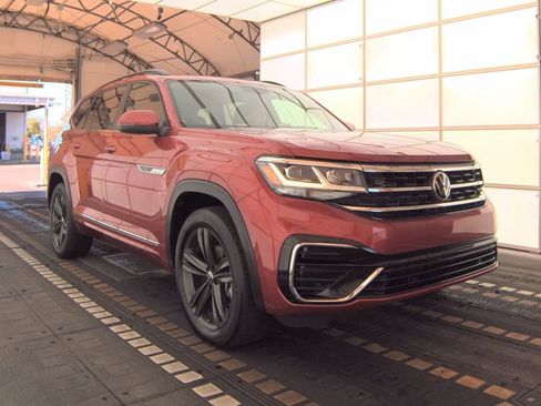 Used 2021 Volkswagen Atlas SE image 3