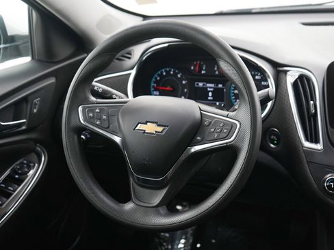 Used 2021 Chevrolet Malibu LT FWD image 14
