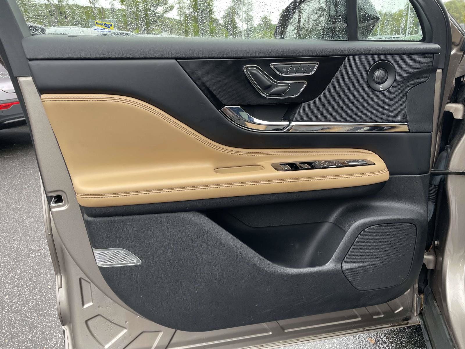 Used 2020 Lincoln Corsair Reserve FWD image 5