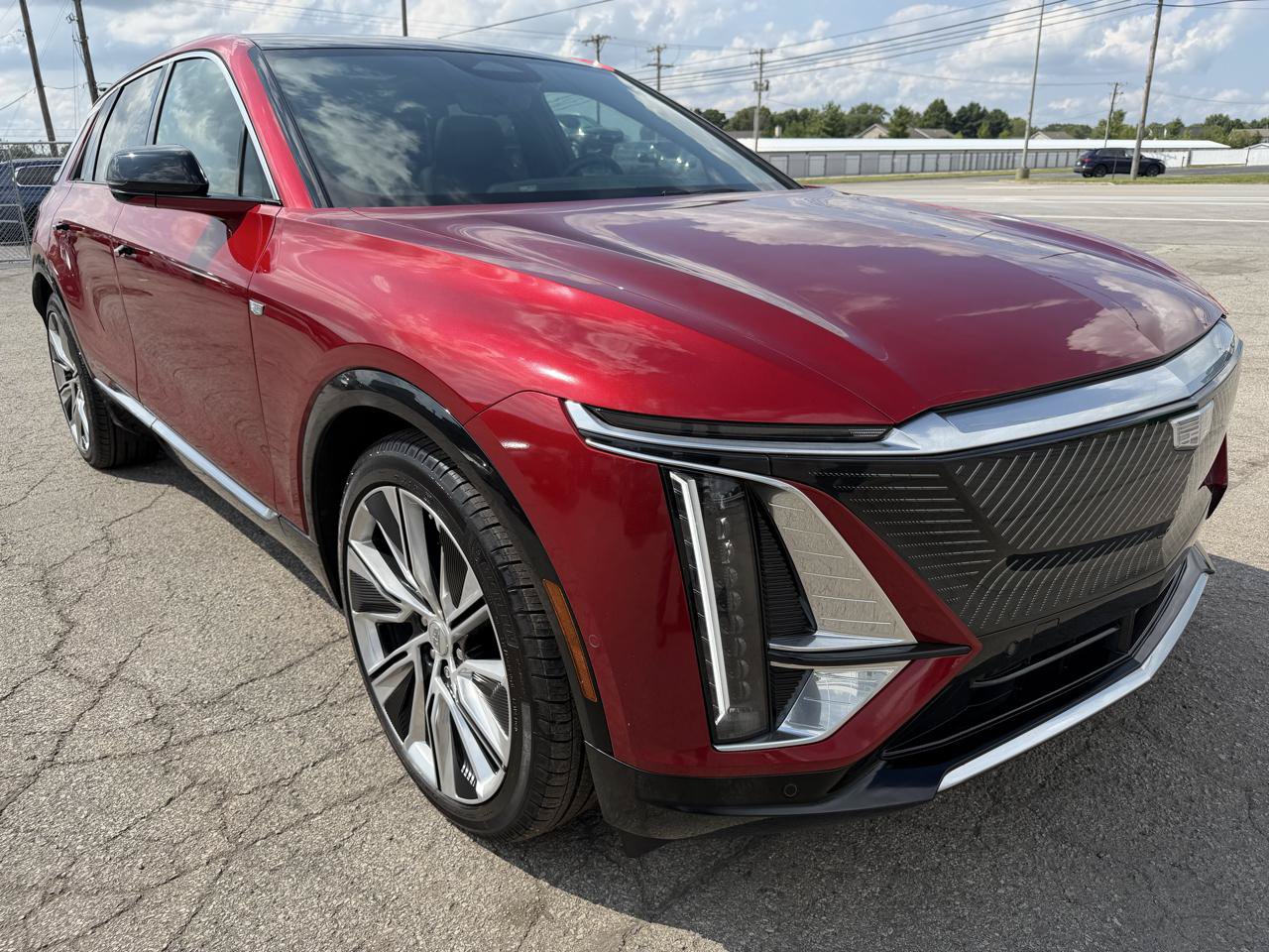Used 2024 Cadillac Lyriq Luxury w/ LPO, Floor Liner Package AWD/4WD image 14