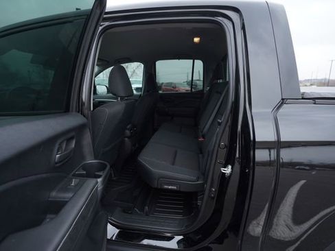 Used 2025 Honda Ridgeline Sport image 15