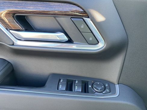 New 2026 GMC Sierra 1500 Elevation image 11