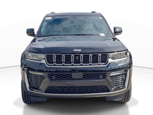 New 2026 Jeep Grand Cherokee Limited w/ Luxury Tech Group II image 2