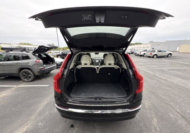 Used 2024 Volvo XC90 B6 Plus w/ Protection Package Premier AWD/4WD image 9