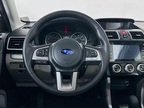 Used 2017 Subaru Forester 2.5i Premium image 17