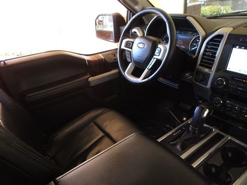 Used 2019 Ford F150 Lariat image 24