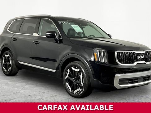 Used 2024 Kia Telluride EX w/ EX Captain's Chair Package FWD image 3