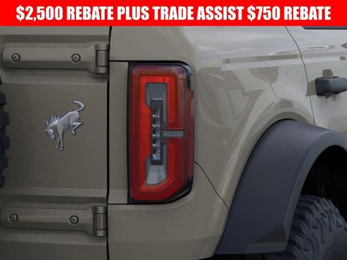 New 2025 Ford Bronco Badlands image 23