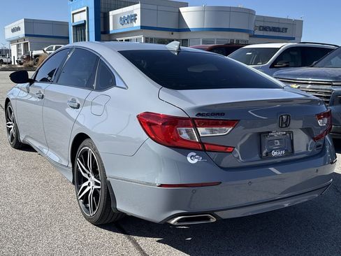 Used 2021 Honda Accord Touring image 6