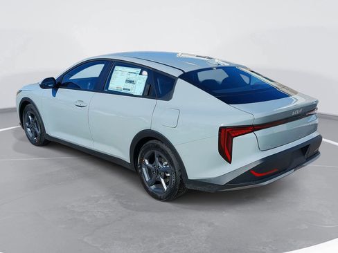 New 2026 Kia K4 LXS image 7