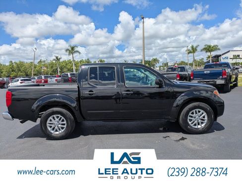Used 2017 Nissan Frontier SV w/ SV Value Truck Package RWD image 2