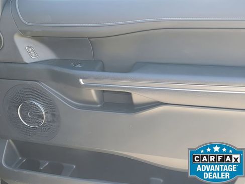Used 2022 Ford Expedition XLT image 47