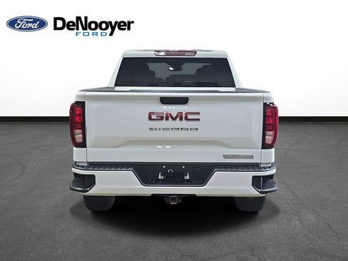 Used 2024 GMC Sierra 1500 Elevation AWD/4WD image 9