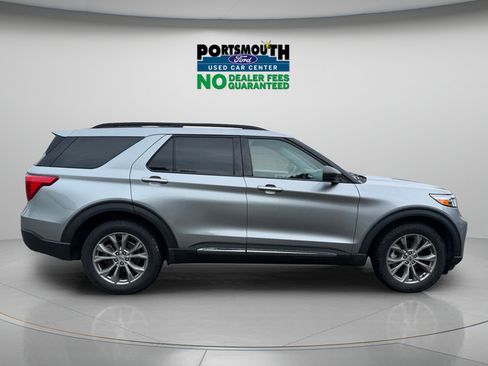 Used 2022 Ford Explorer XLT w/ Equipment Group 202A AWD/4WD image 6