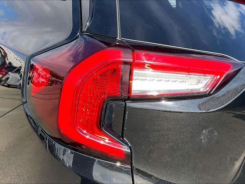 Used 2024 GMC Terrain SLE image 29