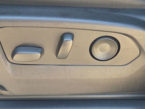 Used 2022 Chevrolet Silverado 1500 High Country w/ Z71 Off-Road Package image 33