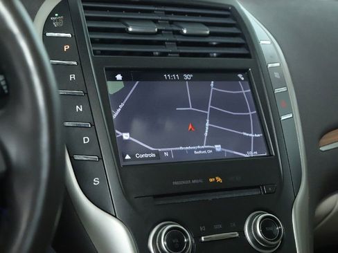 Used 2019 Lincoln MKC Select w/ Select Plus Package FWD image 25