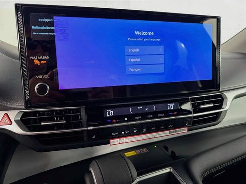 New 2026 Toyota Sienna XLE FWD image 18