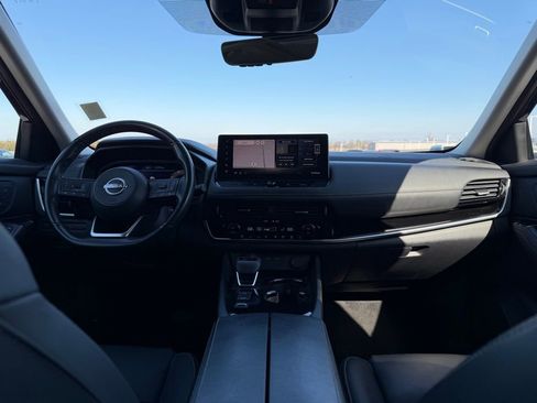 Used 2024 Nissan Rogue SL w/ SL Premium Package image 19