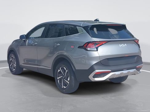 New 2025 Kia Sportage LX image 7
