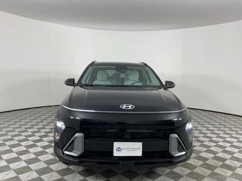 Used 2024 Hyundai Kona SEL FWD image 2