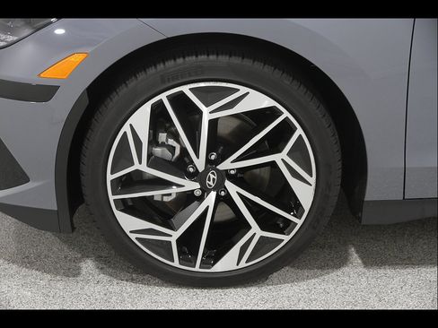 Certified 2023 Hyundai Ioniq 6 SEL RWD image 22