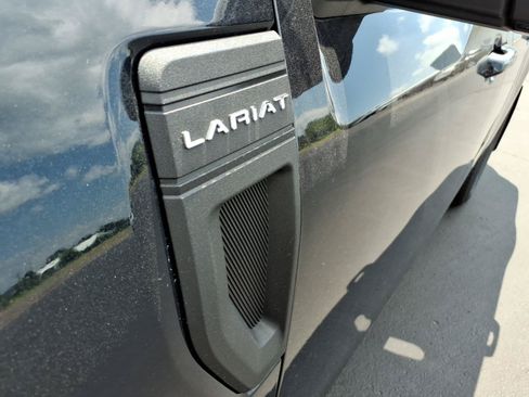 Used 2023 Ford Maverick Lariat w/ Lariat Luxury Package AWD/4WD image 2