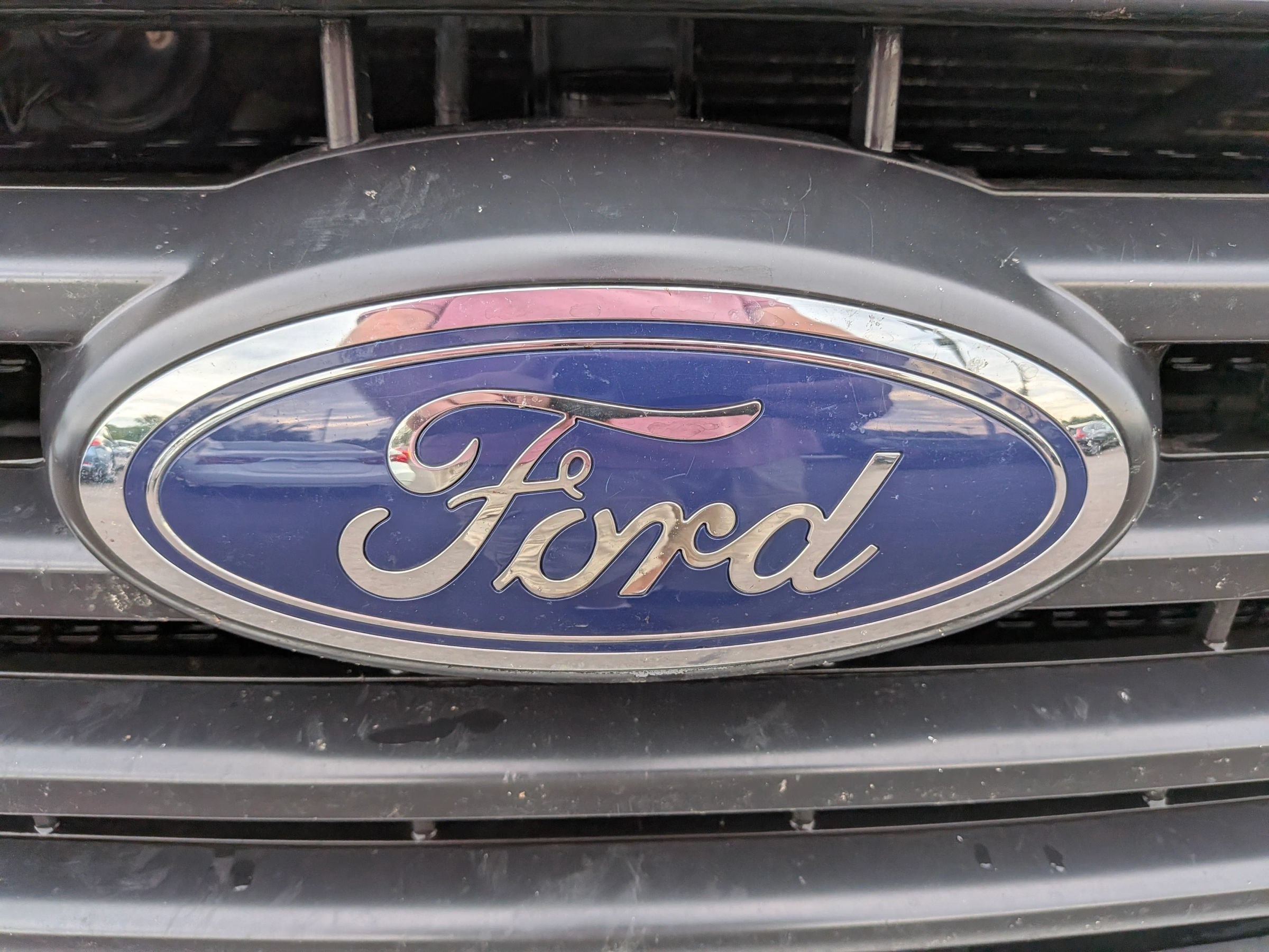 Used 2015 Ford F150 XLT w/ Equipment Group 301A Mid AWD/4WD image 12