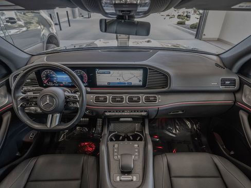 Used 2025 Mercedes-Benz GLS 450 4MATIC w/ AMG Line Exterior image 8