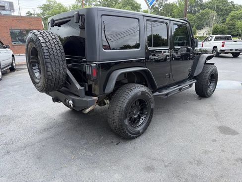 Used 2017 Jeep Wrangler Unlimited Sport AWD/4WD image 5